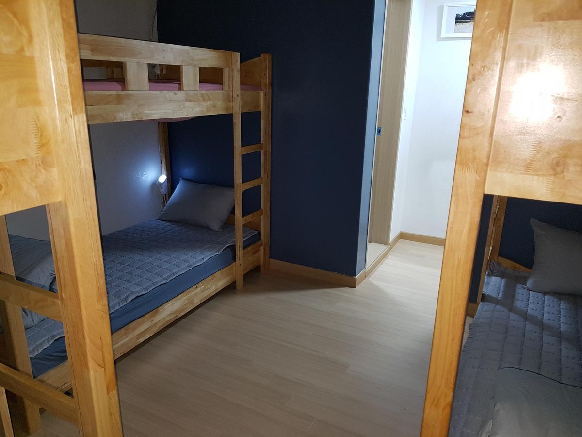 Buzz Guesthouse Incheon Bagian luar foto