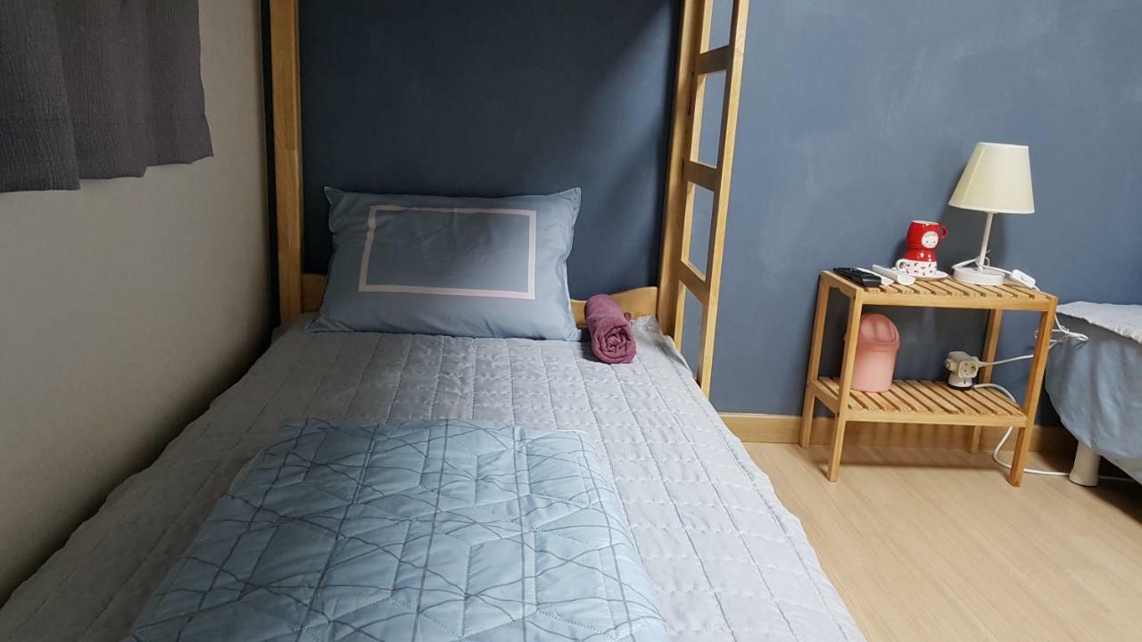 Buzz Guesthouse Incheon Bagian luar foto
